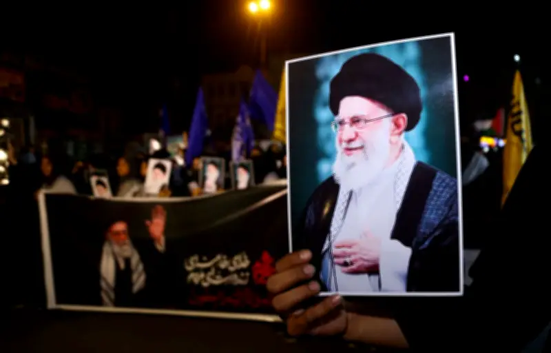 Désinformation sur la mort de Khamenei : des images IA circulent après des frappes