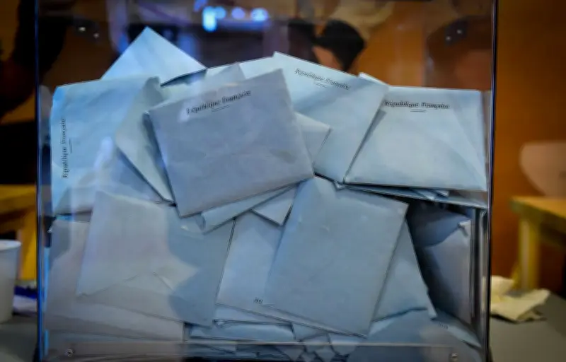 Duel fratricide aux Municipales : un frère bat le maire sortant dans l'Orne