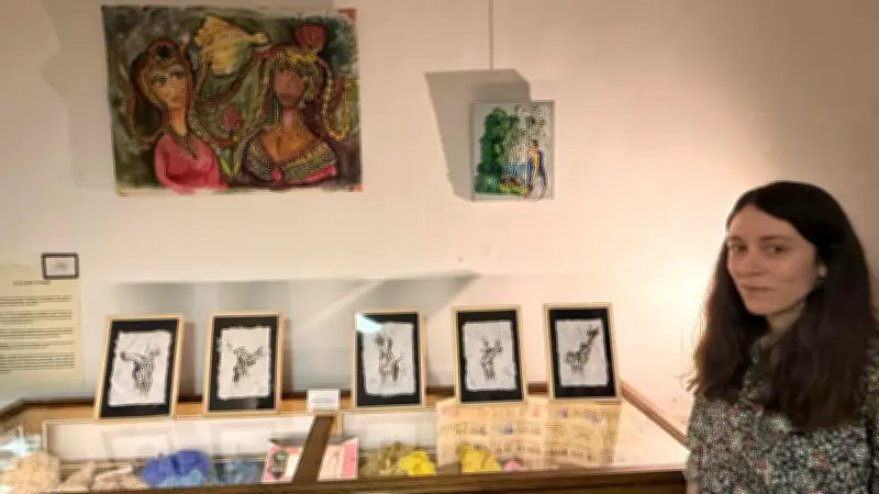 Emma Izquierdo expose au Musée de la soie : une fusion entre botanique et textile