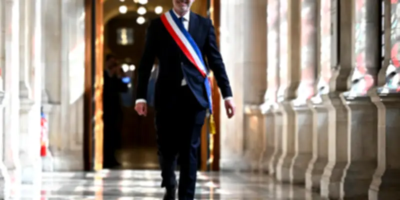 Emmanuel Grégoire officiellement intronisé comme maire de Paris