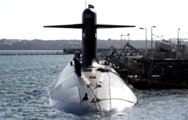 Emmanuel Macron annonce un renforcement de la dissuasion nucléaire face à un monde qui se durcit