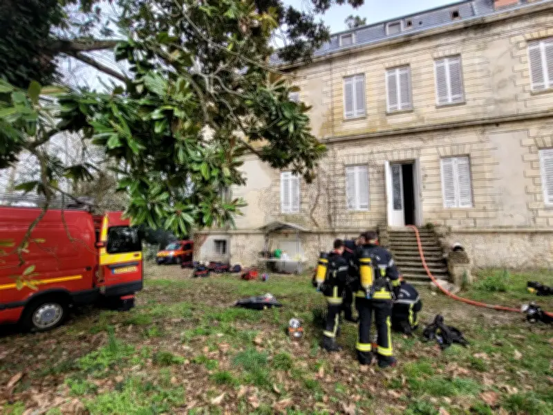 Exercice de lutte contre l'incendie au château La Gravade pour les nouveaux pompiers volontaires