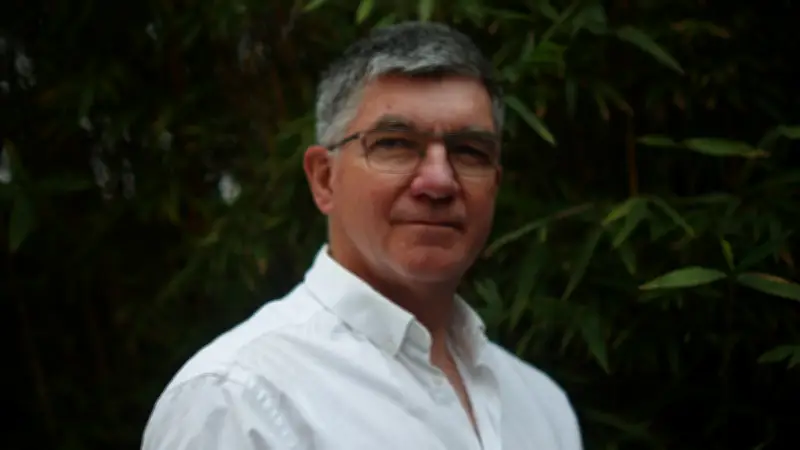 Explosion des centenaires en France : les clés du bien vieillir révélées par un expert