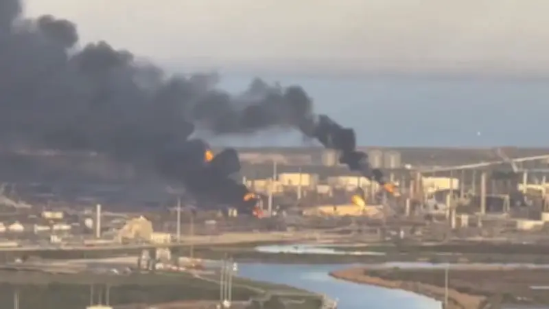 Explosion massive dans une raffinerie texane : confinement ordonné pour la population