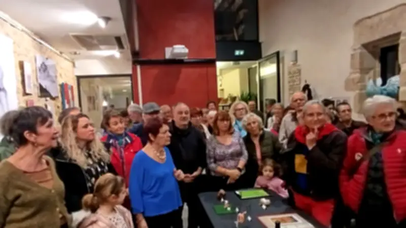 Exposition Chimères : 131 artistes illuminent la médiathèque de Montaren-et-Saint-Médiers