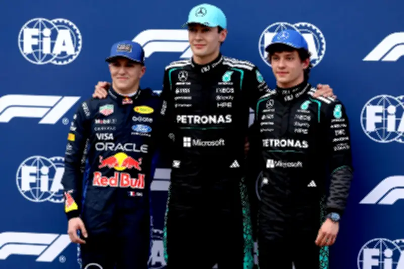 F1 Australie : Russell en pole, Verstappen éliminé dans un accident spectaculaire