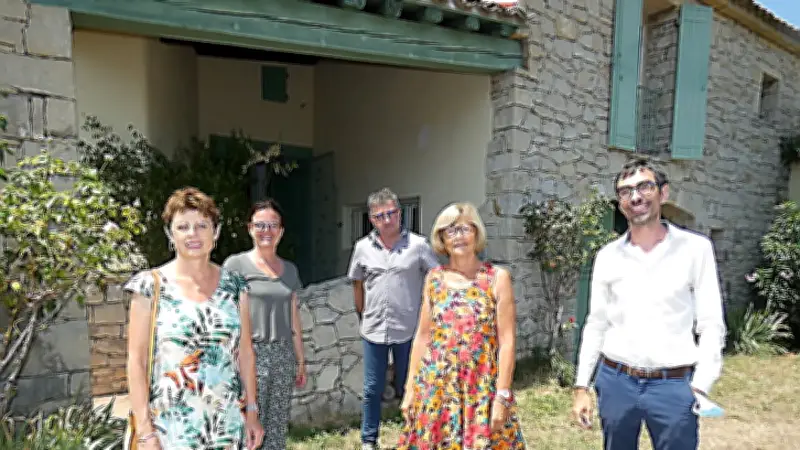Fabienne Richard visite la nouvelle villa de l'Association Coste à Redessan