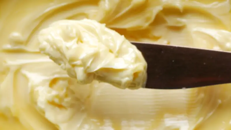 Faire du beurre en courant : une tendance TikTok dangereuse pour la santé