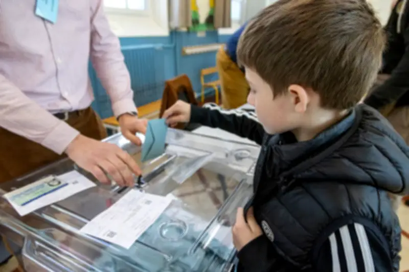 Faut-il révéler son vote à ses enfants ? Un débat parental en période électorale