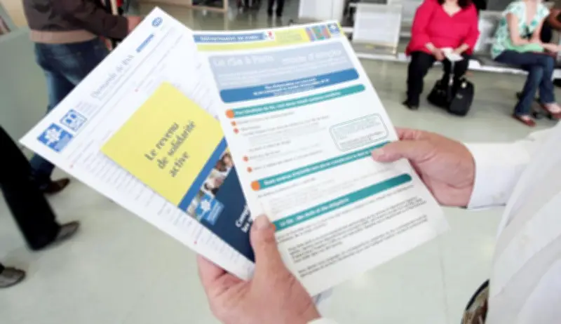 Finistère : la CGT et des allocataires du RSA poursuivent le département pour « harcèlement moral »