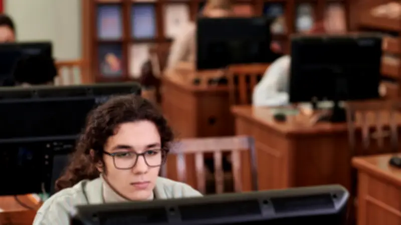 Flandre : un taux de réussite record à l'examen de médecine suscite des soupçons de triche par IA