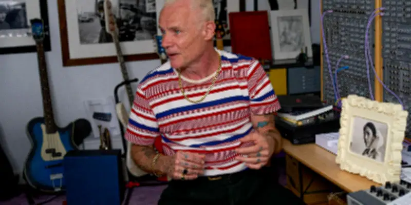 Flea des Red Hot Chili Peppers revient au jazz avec l'album 'Honora'