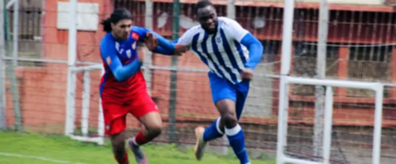 Football dans l'Hérault : Mèze SFC brille, l'Asfac lutte pour son maintien