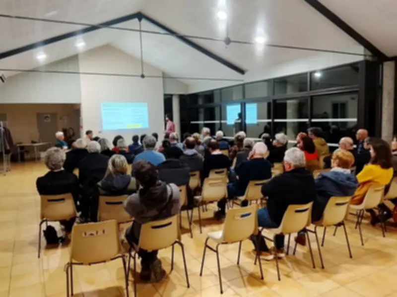 Forêts en danger : une conférence alerte sur les menaces industrielles et climatiques