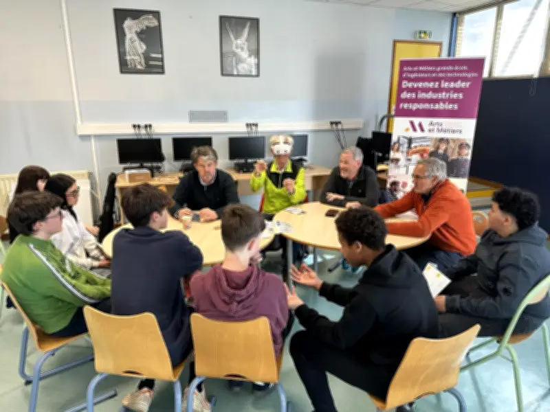 Forum des métiers au collège Jean-Moulin de Saint-Paul-lès-Dax pour 90 élèves