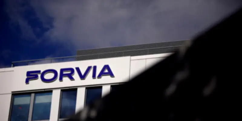 Forvia lance un hymne d'entreprise, une initiative insolite pour renforcer la cohésion