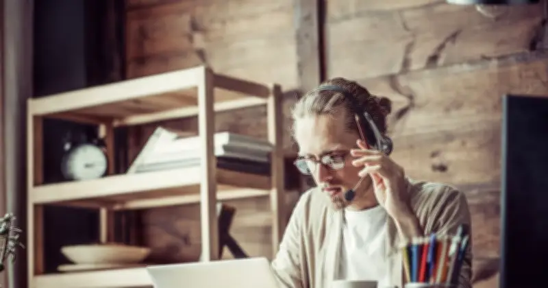 Fractures politiques au travail : l'étude HEC qui révèle l'isolement des salariés RN