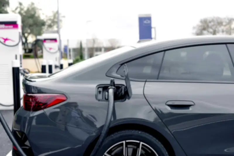 France : le réseau de bornes de recharge électrique explose avec 21 % de croissance en un an