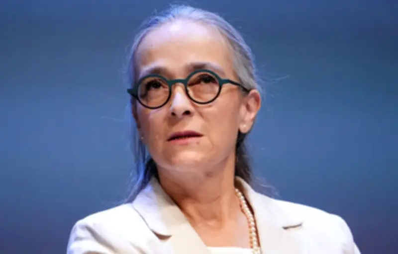 France Télévisions réduit drastiquement ses dépenses de taxi et promet 150 millions d'économies