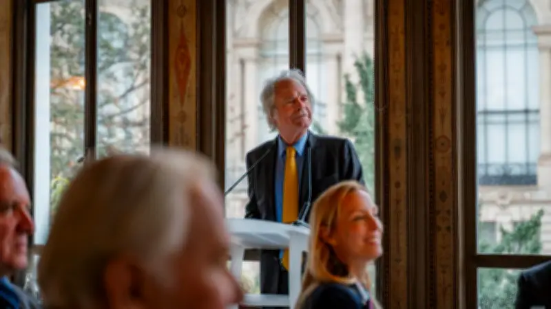 Franz-Olivier Giesbert et Alain Baraton en dédicace dans les jardins de Pessac