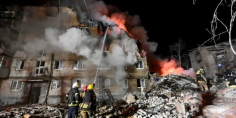 Frappe russe à Kharkiv : au moins quatre morts dans un immeuble résidentiel