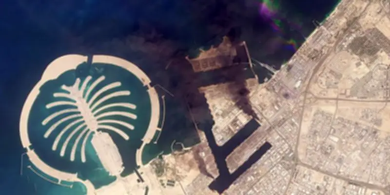 Frappes iraniennes sur Dubaï : l'impact symbolique des attaques sur les cités-États du Golfe