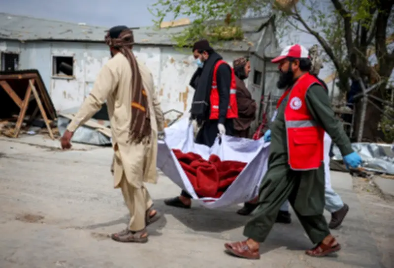 Frappes pakistanaises sur un hôpital de Kaboul : des centaines de victimes civiles