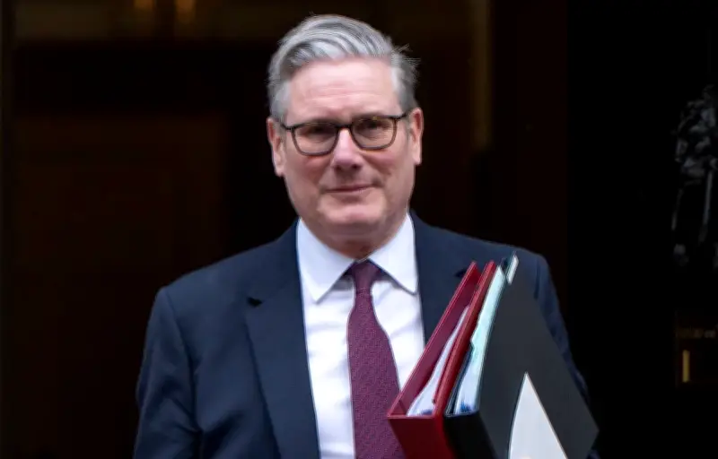 Friedrich Merz renonce aux missiles Taurus pour l'Ukraine, Londres cible la flotte fantôme russe