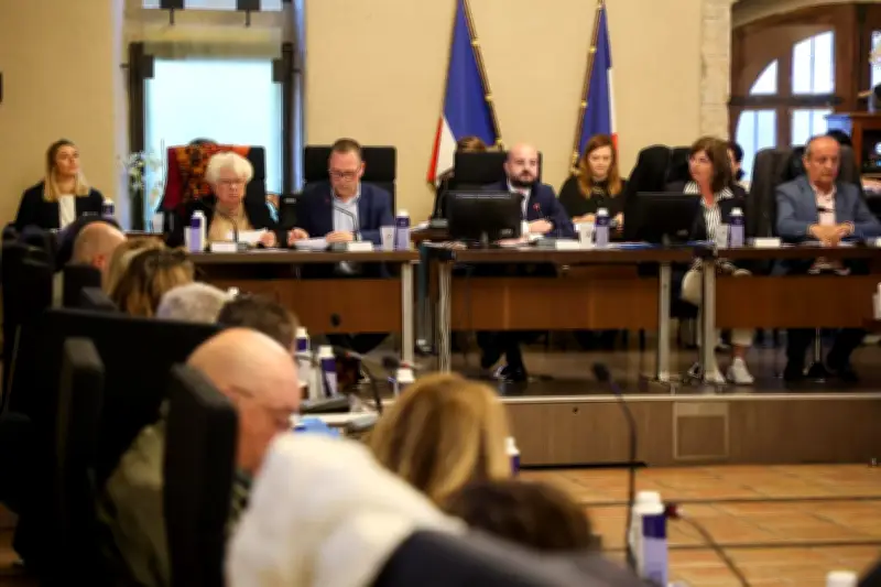 Fréjus : vifs débats sur les indemnités des élus lors du conseil municipal