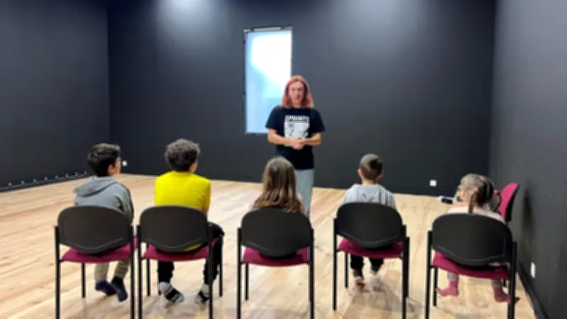 Frontignan : un premier stage de théâtre pour enfants couronné de succès à La Hune