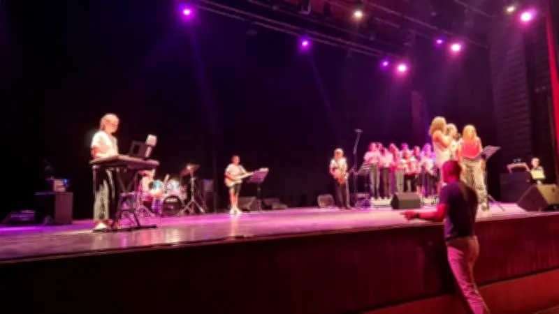 Fête des talents au collège Henri-Bourrillon : les élèves brillent à Mende