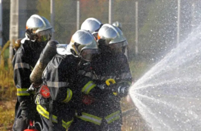 Fuite de gaz enflammée à Mouguerre : 200 foyers privés de gaz après un incident lié à un chantier