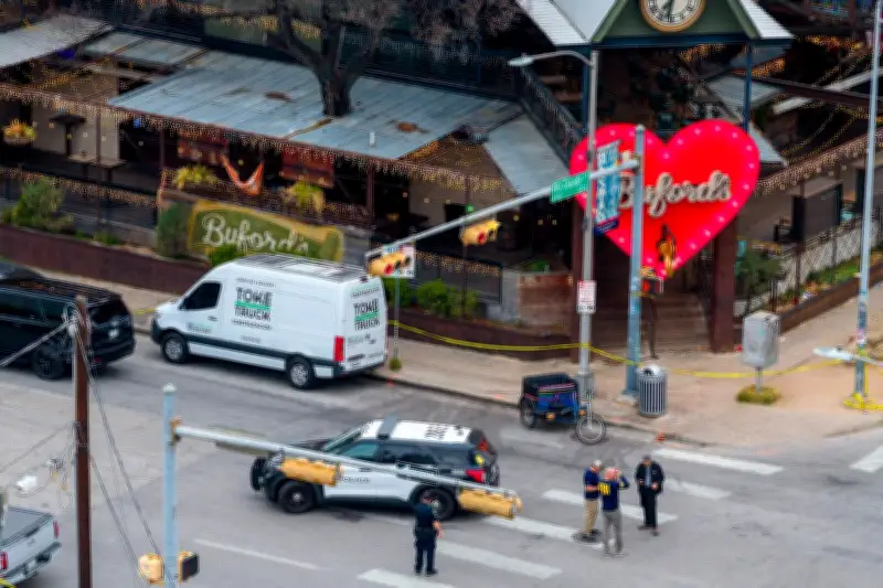Fusillade meurtrière dans un bar d'Austin : deux morts et quatorze blessés