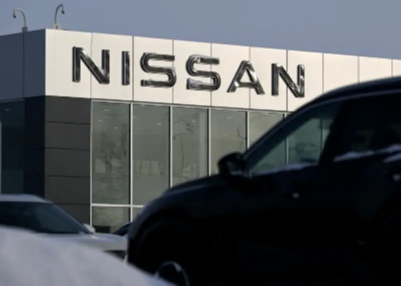 Février 2025 : les ventes de voitures thermiques s'effondrent, l'électrique progresse