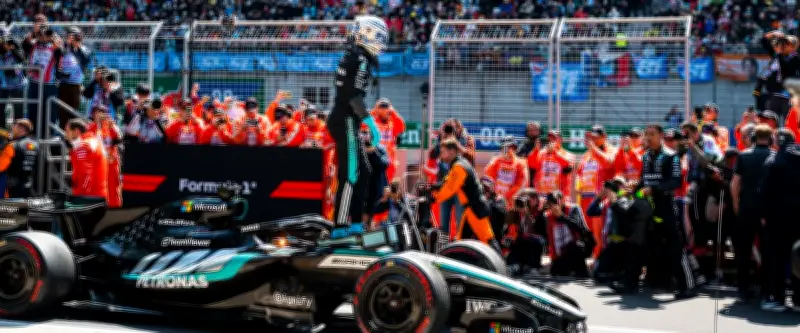 George Russell triomphe dans le sprint haletant du Grand Prix de Chine