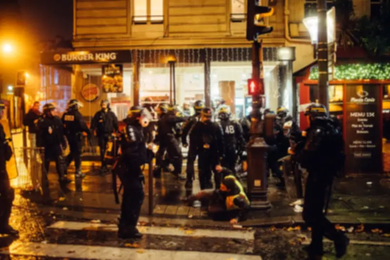 Gilets jaunes matraqués dans un Burger King : 6 à 24 mois avec sursis pour les CRS