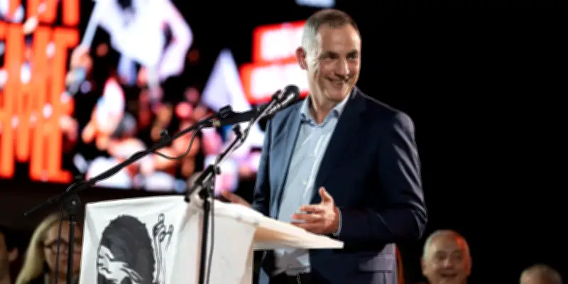 Gilles Simeoni remporte les municipales à Bastia, un retour marquant en Corse
