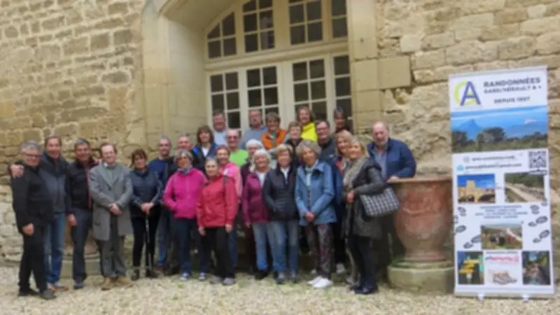 Grès Aventures : Randonnée historique au château de Villevieille dans le Gard