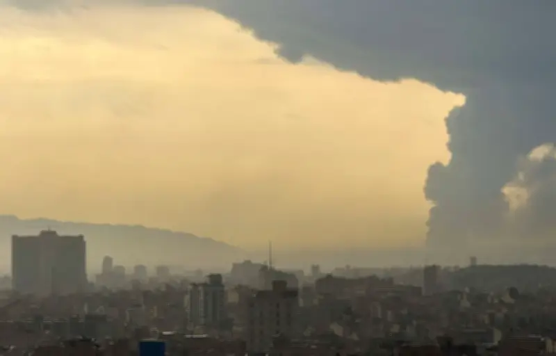 Guerre en Iran : les appels téléphoniques précaires des Franco-Iraniens vers leurs proches