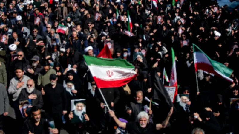 Guerre en Iran : les Gardiens de la Révolution affirment "attendre" les troupes américaines