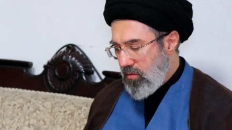 Guerre en Iran : Succession, frappes pétrolières et crise humanitaire au 9e jour