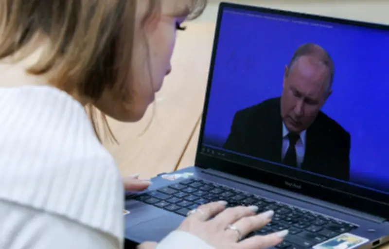 Guerre en Ukraine : Perturbations Internet en Russie et tensions diplomatiques s'intensifient