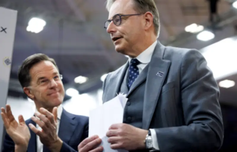 Guerre en Ukraine : sanctions renouvelées, frappes meurtrières et déclarations diplomatiques