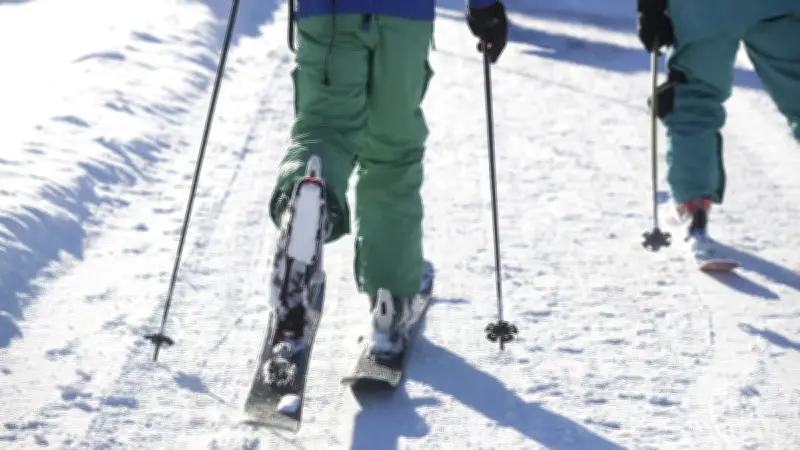 Guide de montagne décédé dans les Hautes-Alpes : une chute mortelle lors d'une sortie hors-piste