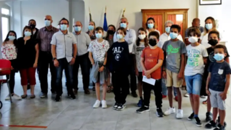 Guzargues : la mairie accueille les nouveaux collégiens avec des bons d'achat culturels