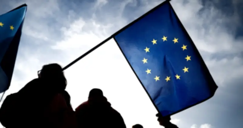 Harold James défend les années 1990 : sans elles, les crises actuelles auraient été pires