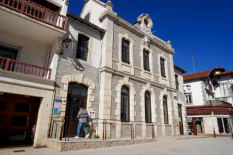 Hendaye : Kotte Ecenarro défend les services publics, ses concurrents répliquent