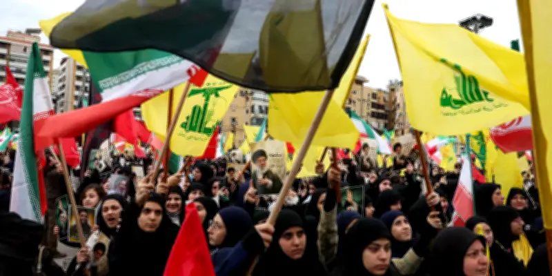 Hezbollah libanais et Israël s'affrontent par missiles et drones, tensions régionales