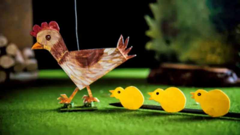 Histoires minuscules : un théâtre de carton enchanteur pour les tout-petits à Cessenon-sur-Orb