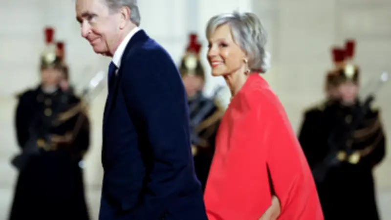 Hélène Mercier-Arnault suscite la polémique en qualifiant les SDF de "choix de vie"